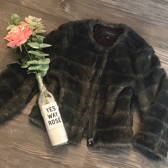 Ann Taylor Jackets & Blazers - NWOT Ann Taylor faux fur cropped jacket